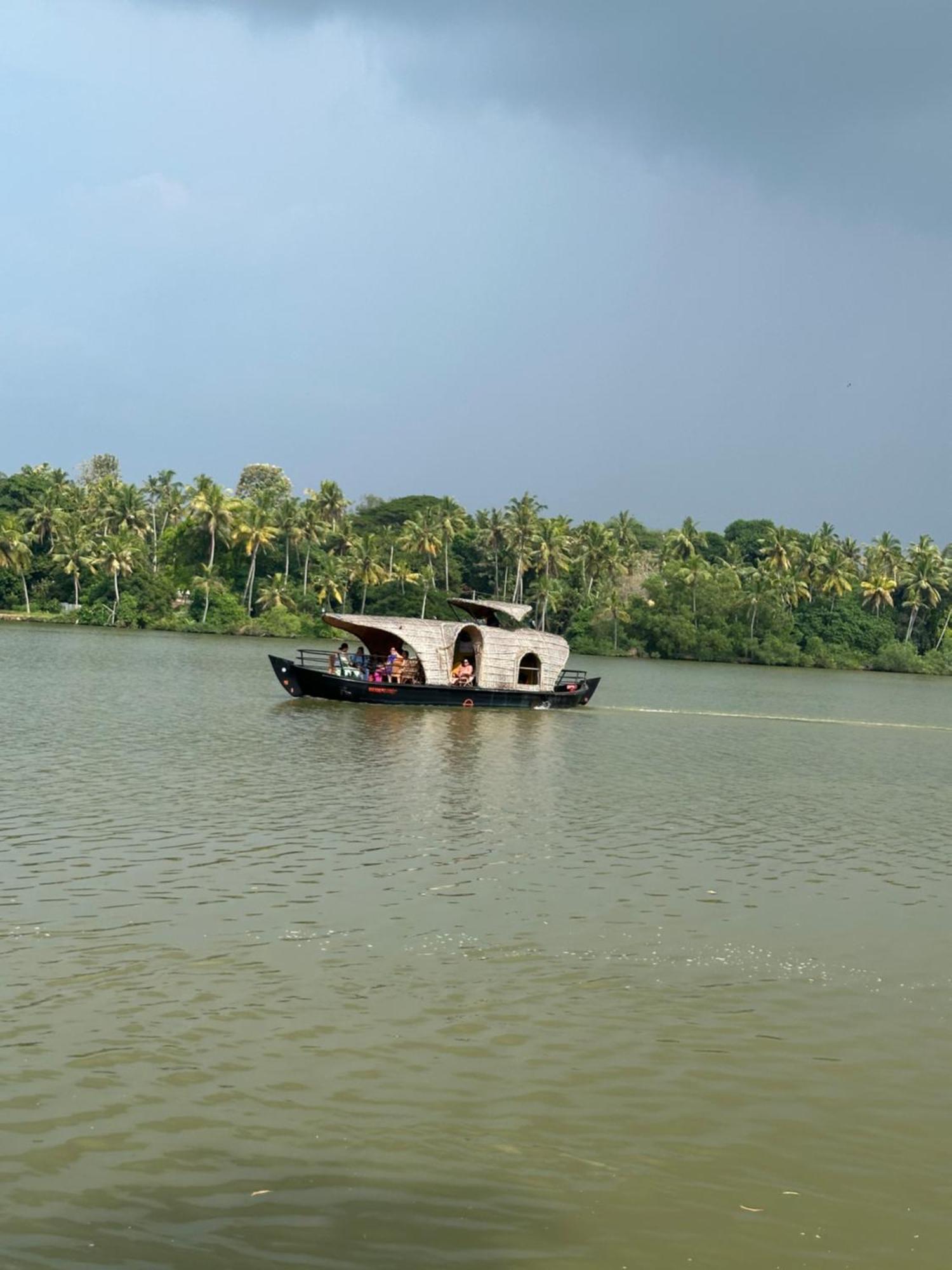 Sajjoys Hotel Varkala Luaran gambar